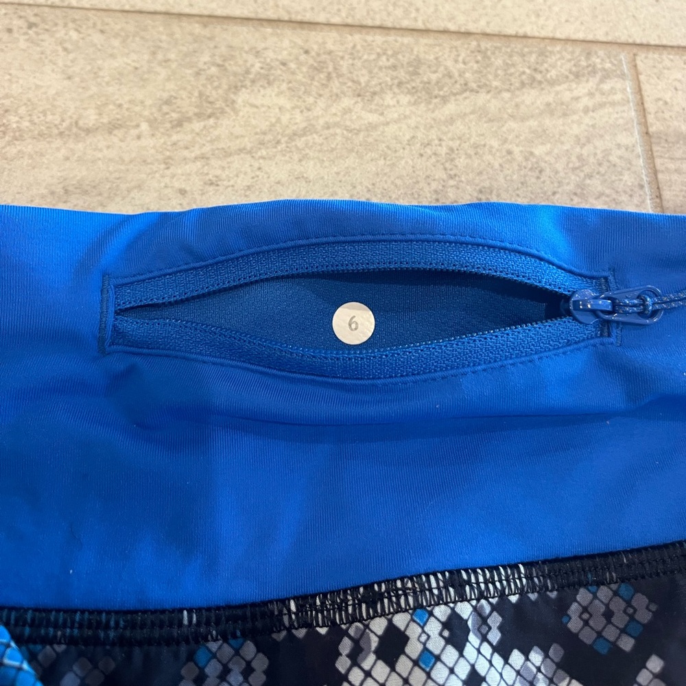Lululemon Mid Rise Shorts - Picture 3 of 4